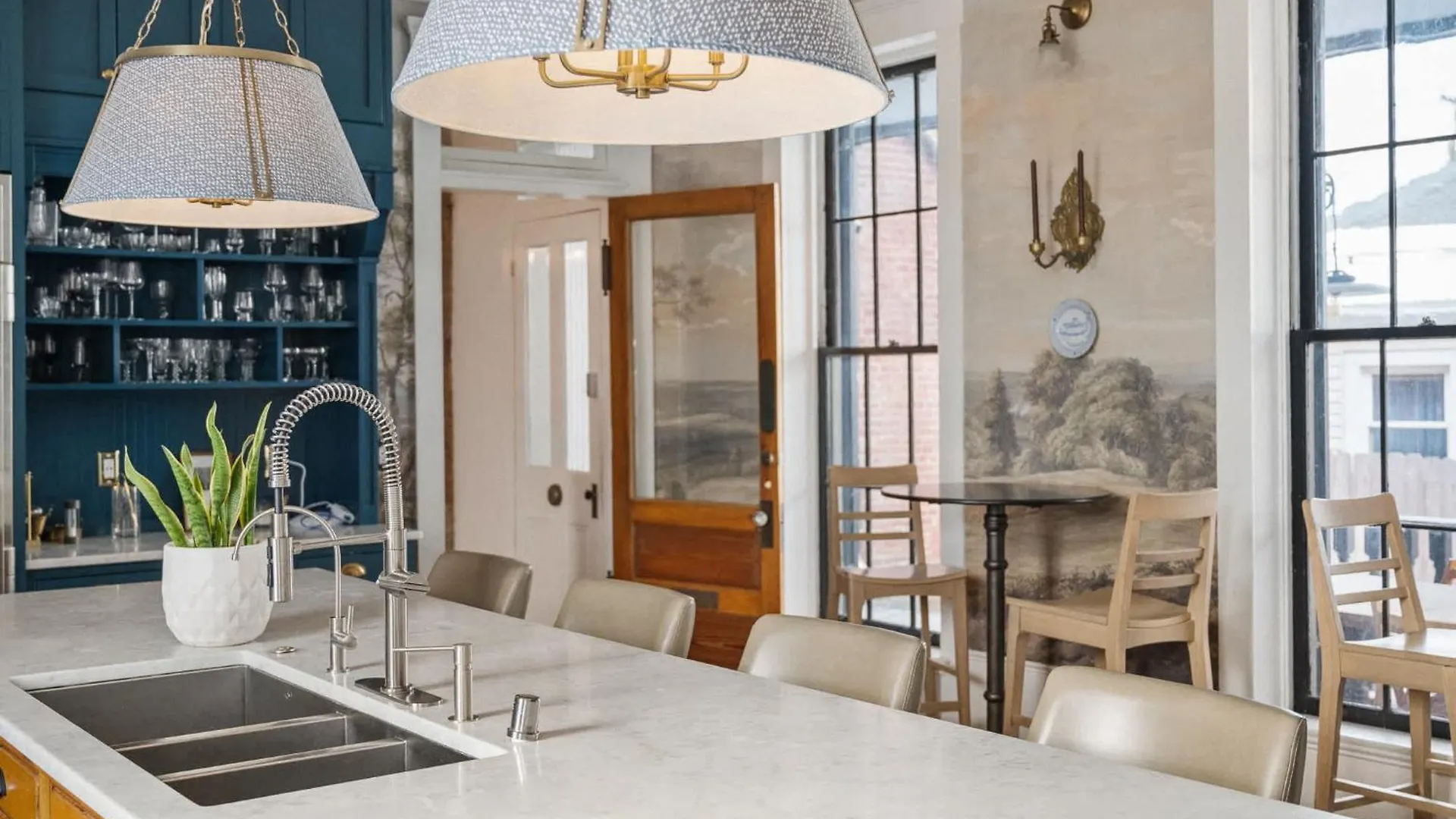 Frankfort Hideaway Urban Retreat In Louisville USA
